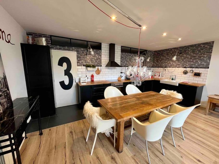Rare ! Loft Atypique Centre-ville Parking Jardin Holiday home