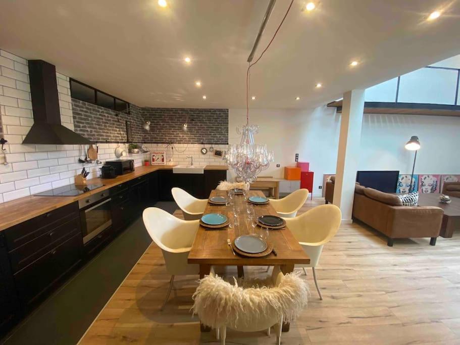 Rare ! Loft Atypique Centre-ville Parking Jardin Reims
